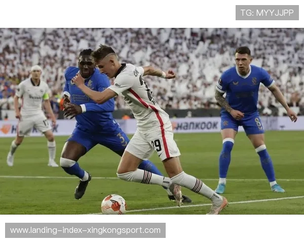 尤文图斯重塑中场魔方：三后腰链条的全新崛起