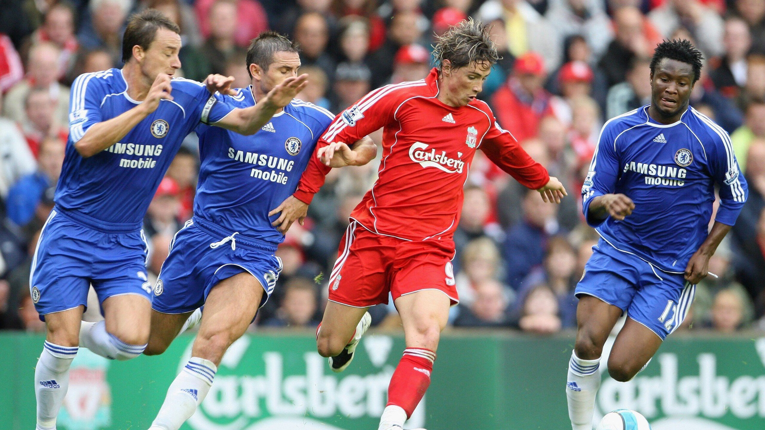 世界杯官方技术报告：中路渗透与高压逼抢成两大主流趋势